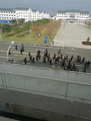江苏省有关辅导观摩无人机滋扰器演示情况